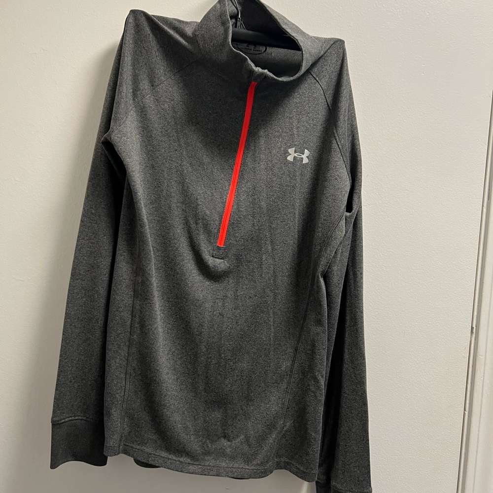 *Under Armour Women's  1/4 Zip Top